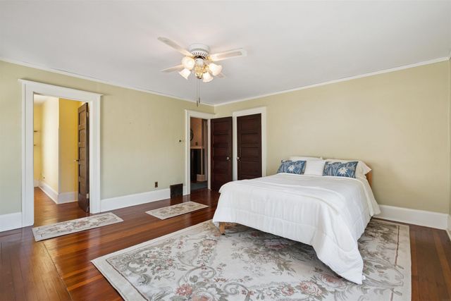 116 Liberty Street, Manchester, IA 52057