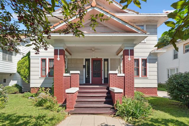 116 Liberty Street, Manchester, IA 52057