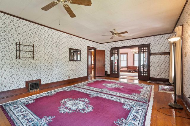 116 Liberty Street, Manchester, IA 52057