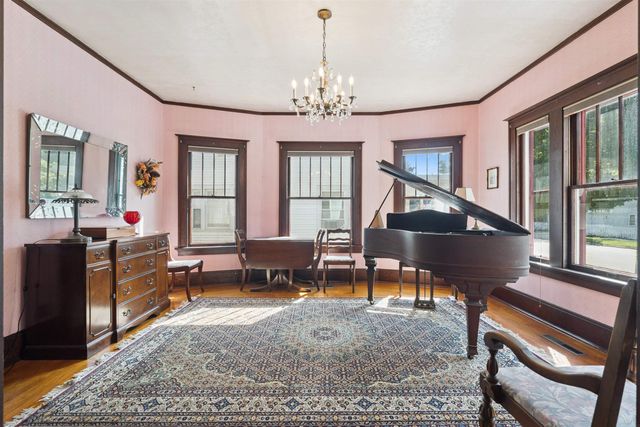 116 Liberty Street, Manchester, IA 52057