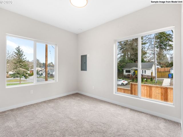 8614 Sw 21st Ave 8, Portland, OR 97219