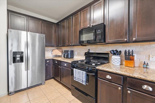 285 Country Crossing Circle, Magnolia, TX 77354