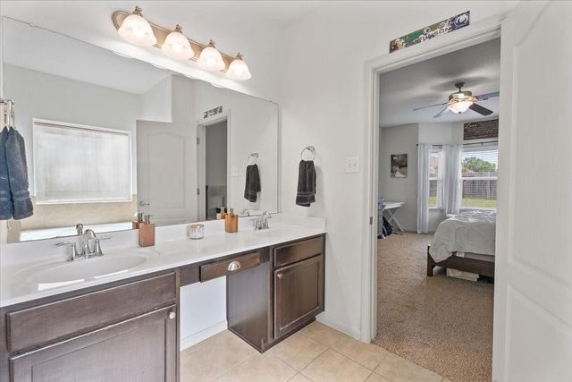 285 Country Crossing Circle, Magnolia, TX 77354