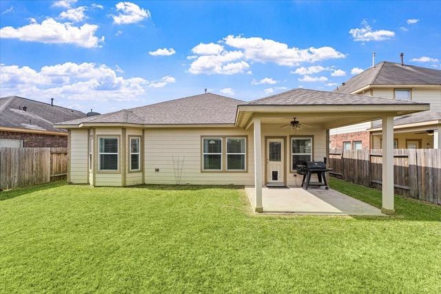 285 Country Crossing Circle, Magnolia, TX 77354