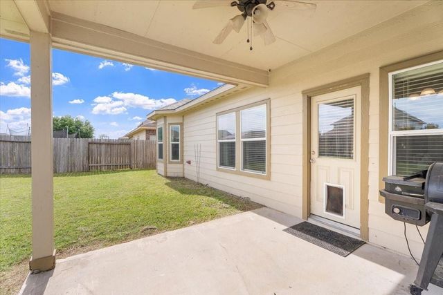 285 Country Crossing Circle, Magnolia, TX 77354