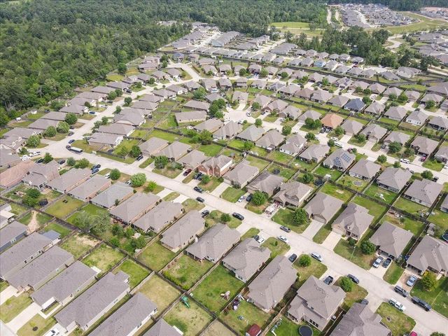 285 Country Crossing Circle, Magnolia, TX 77354