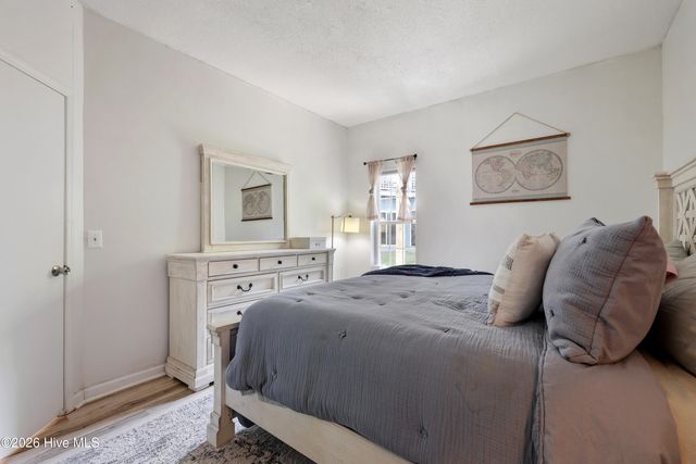 4230 Wilshire Boulevard Apt 104, Wilmington, NC 28403