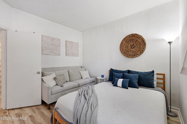 4230 Wilshire Boulevard Apt 104, Wilmington, NC 28403