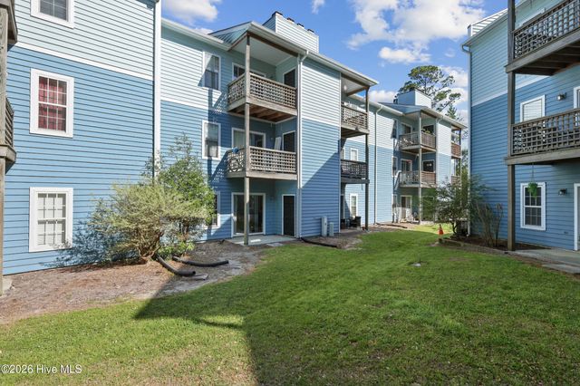 4230 Wilshire Boulevard Apt 104, Wilmington, NC 28403