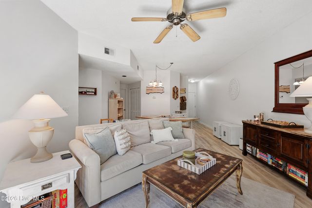 4230 Wilshire Boulevard Apt 104, Wilmington, NC 28403