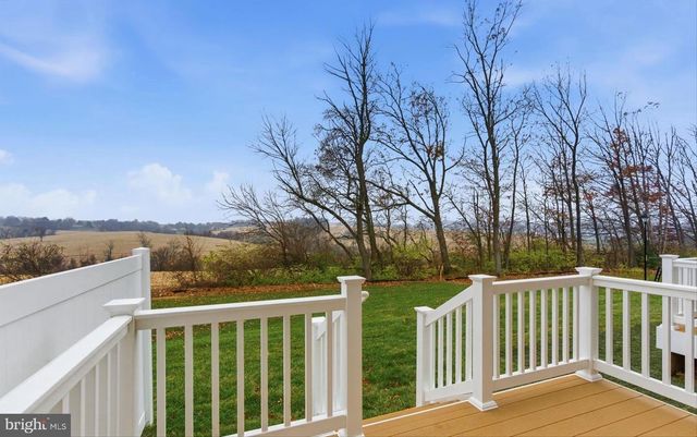 143 HOMESTEAD DR, Hanover, PA 17331
