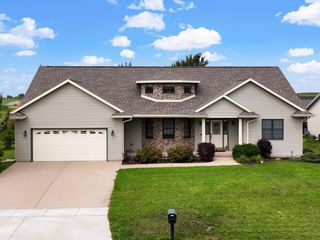 51 S Wyler Drive, Evansville, WI 53536