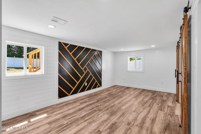 24 Woodlark Road, Toms River, NJ 08755