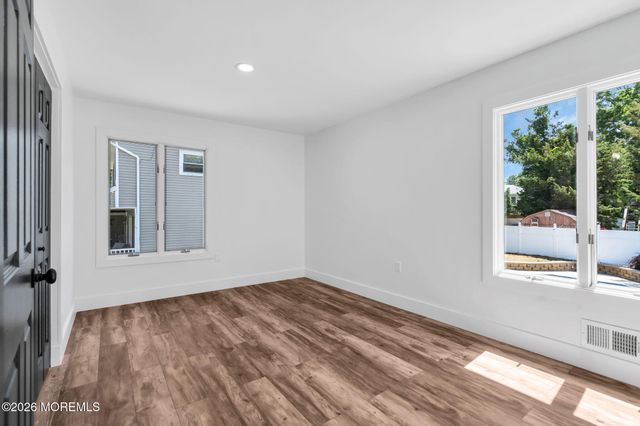 24 Woodlark Road, Toms River, NJ 08755