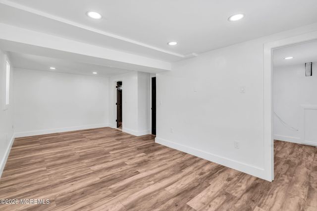 24 Woodlark Road, Toms River, NJ 08755