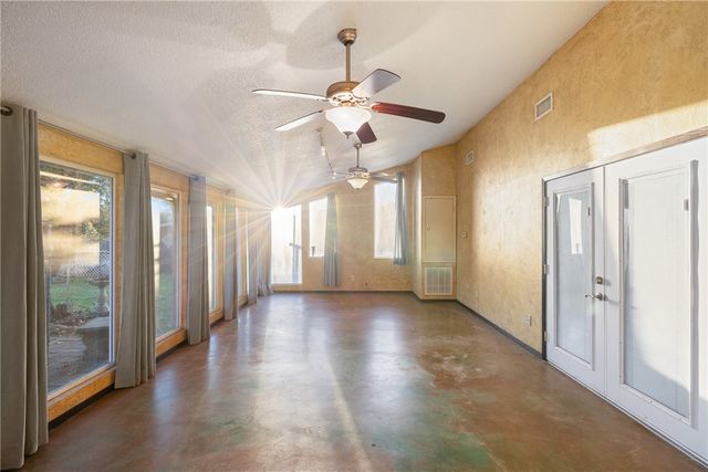 16121 Fm 2620 Road, Bedias, TX 77831