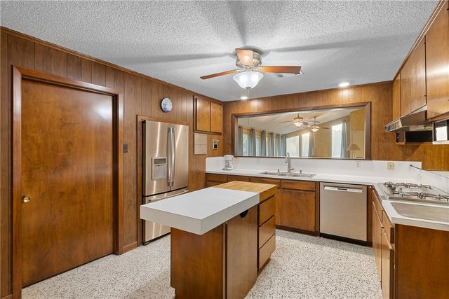 16121 Fm 2620 Road, Bedias, TX 77831