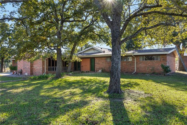 16121 Fm 2620 Road, Bedias, TX 77831