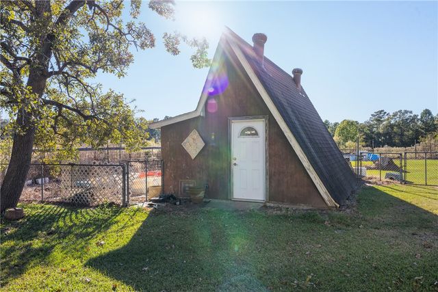 16121 Fm 2620 Road, Bedias, TX 77831