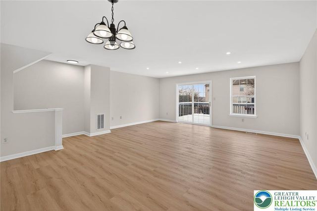 2823 Sequoia Drive, Macungie Boro, PA 18062