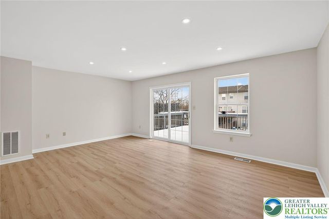 2823 Sequoia Drive, Macungie Boro, PA 18062