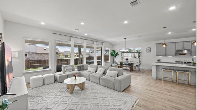 1904 Jay Bird LN, Leander, TX 78641