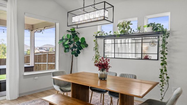 1904 Jay Bird LN, Leander, TX 78641