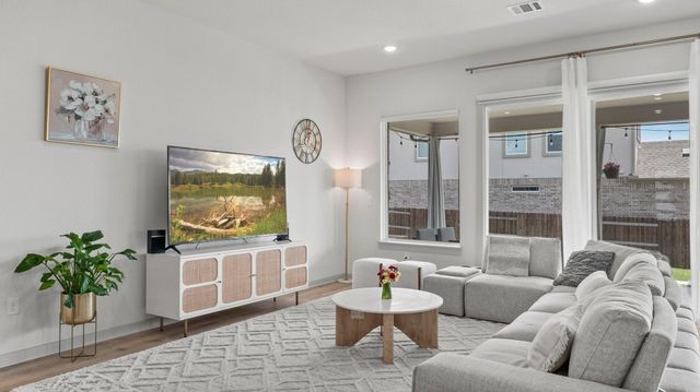 1904 Jay Bird LN, Leander, TX 78641