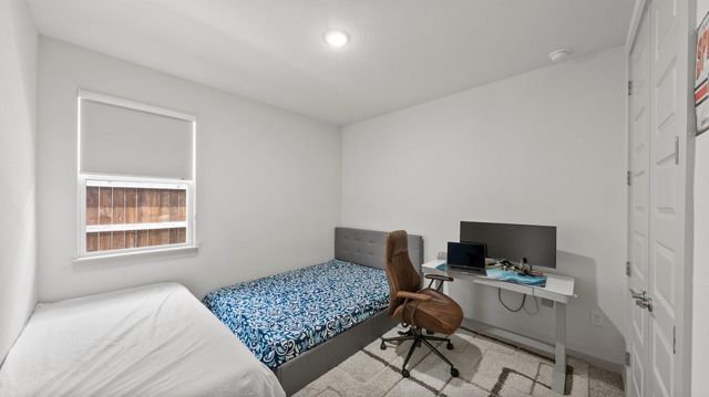 1904 Jay Bird LN, Leander, TX 78641