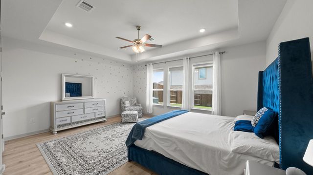 1904 Jay Bird LN, Leander, TX 78641