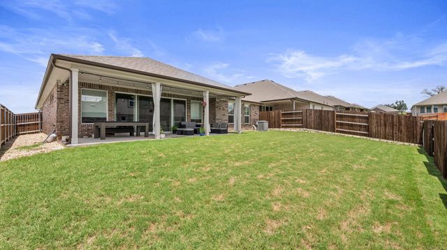 1904 Jay Bird LN, Leander, TX 78641