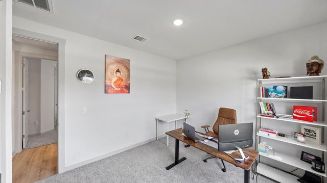 1904 Jay Bird LN, Leander, TX 78641