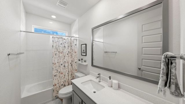 1904 Jay Bird LN, Leander, TX 78641