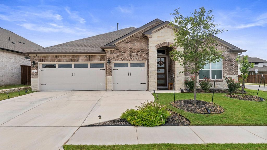 1904 Jay Bird LN, Leander, TX 78641