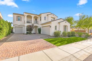 3409 E CASHMAN Drive, Phoenix, AZ 85050