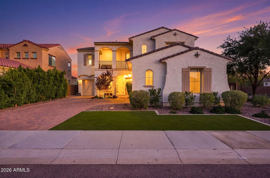 3409 E CASHMAN Drive, Phoenix, AZ 85050 — photo 2