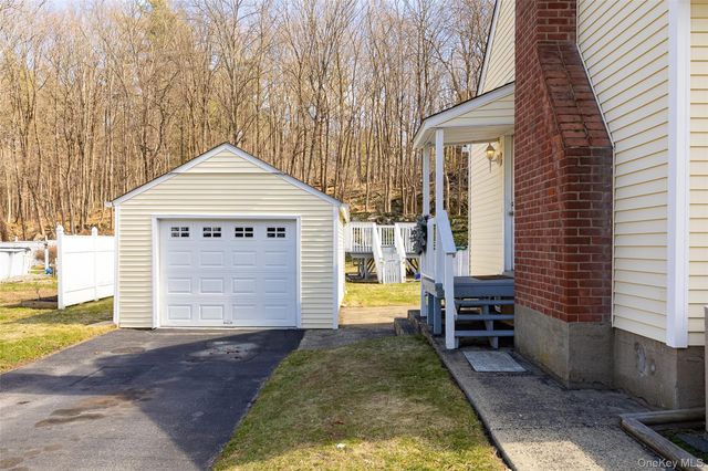 14 Van Wert Place, Hyde Park, NY 12538