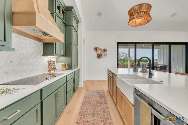 6612 King Oaks Boulevard, Salado, TX 76571