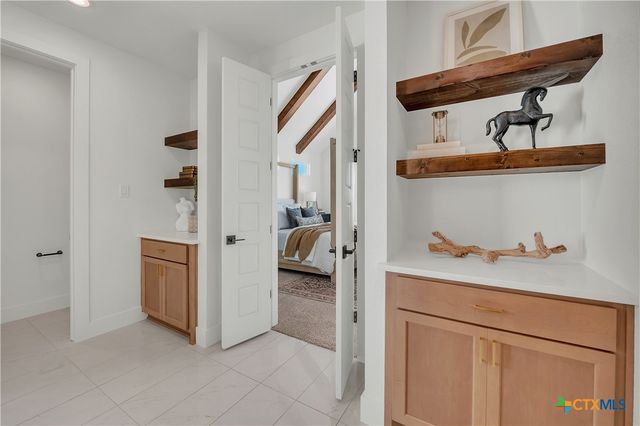 6612 King Oaks Boulevard, Salado, TX 76571
