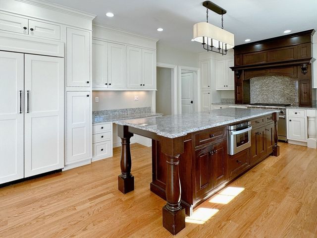 9 Vine St, Newton, MA 02467