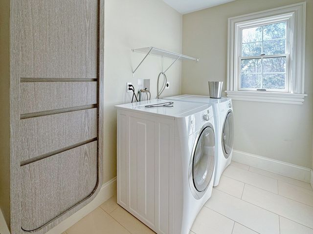 9 Vine St, Newton, MA 02467