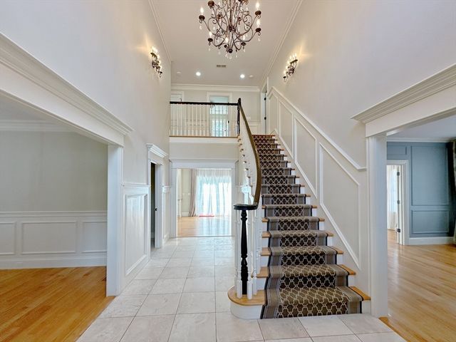 9 Vine St, Newton, MA 02467