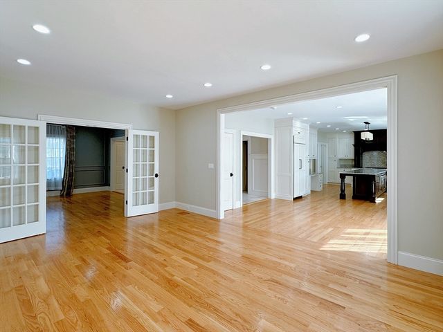 9 Vine St, Newton, MA 02467