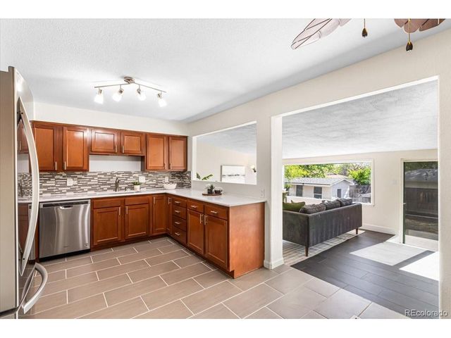 6764 Newland St, Arvada, CO 80003