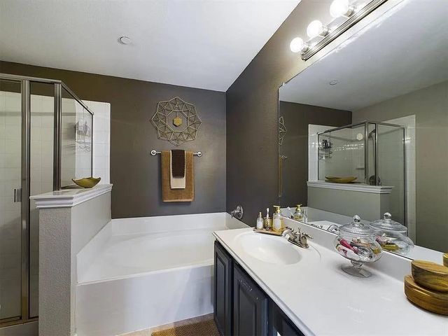 2910 Durango Place, Bedford, TX 76021