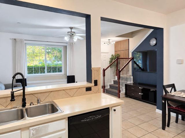 2910 Durango Place, Bedford, TX 76021