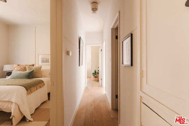 1224 N Hoover Street, Los Angeles, CA 90029