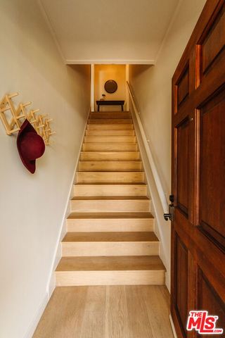 1224 N Hoover Street, Los Angeles, CA 90029