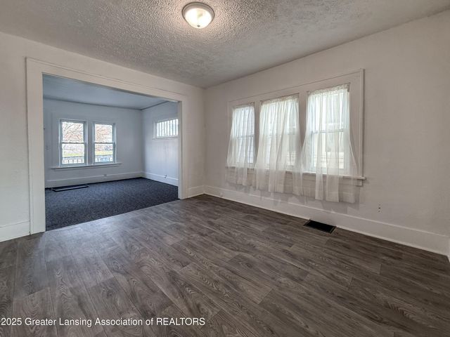 1013 N Pennsylvania Avenue, Lansing, MI 48906