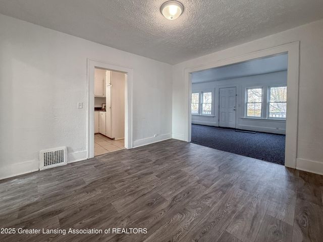 1013 N Pennsylvania Avenue, Lansing, MI 48906